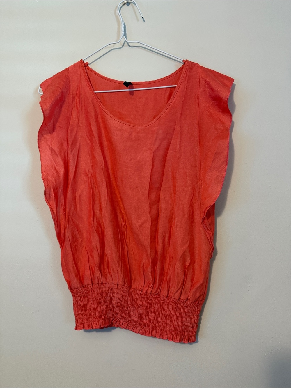 Lette Scoop-Neck Coral Sleeveless Tank with Smocked Waist size medium NWOT